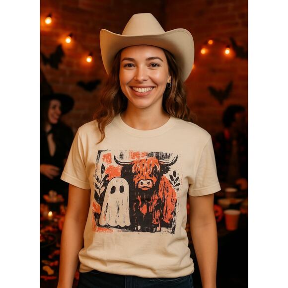 Comfort Colors Western Ghost & Highland Cow Graphic Tee Rustic Fall Vibes NWOT - Picture 1 of 6